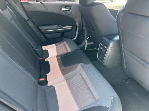 Used 2022 Dodge Charger SXT w/ Driver Convenience Group RWD image 14