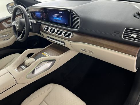 New 2025 Mercedes-Benz GLS 450 4MATIC image 27