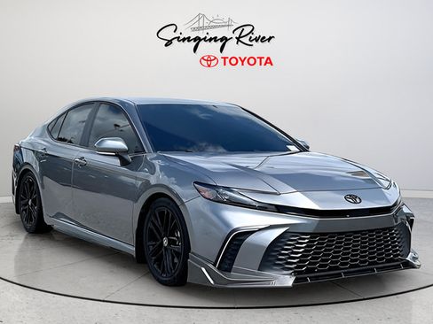 Used 2026 Toyota Camry SE w/ Convenience Package FWD image 1