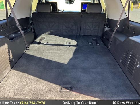 Used 2015 Chevrolet Suburban LT AWD/4WD image 12