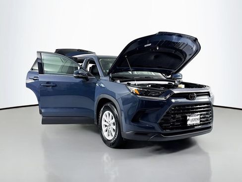 Used 2025 Toyota Grand Highlander FWD image 24