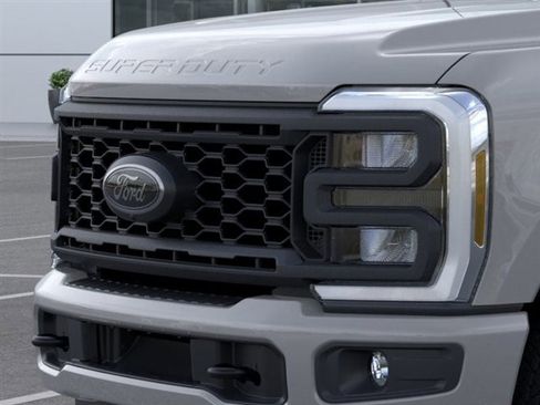 New 2025 Ford F250 XLT w/ Black Appearance Package image 17