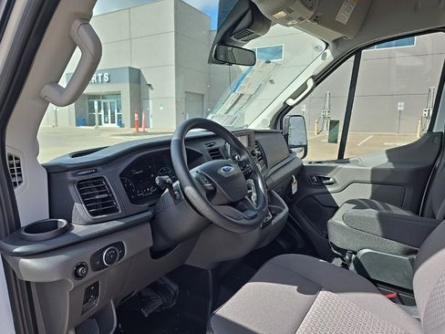 New 2025 Ford Transit 250 Base image 4