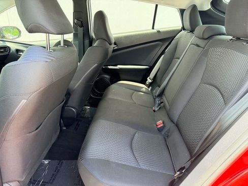 Used 2017 Toyota Prius Two w/ Carpet Mat Package FWD image 13