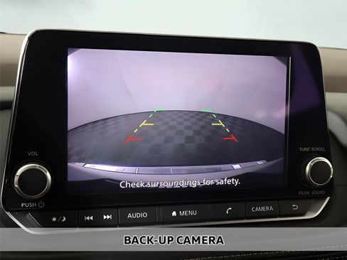 Used 2023 Nissan Rogue SV image 12