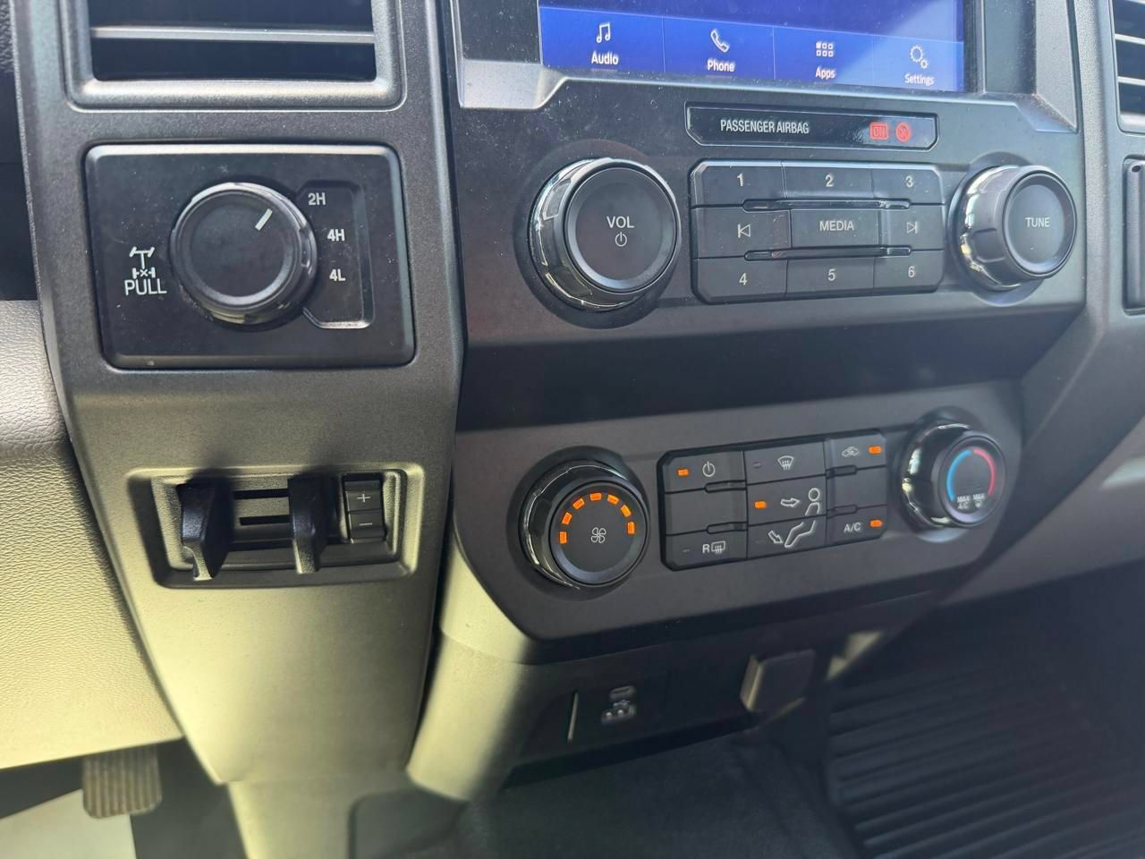 Used 2022 Ford F250 XL w/ STX Appearance Package AWD/4WD image 18