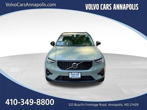 Certified 2023 Volvo XC40 B5 Plus w/ Climate Package AWD/4WD image 3