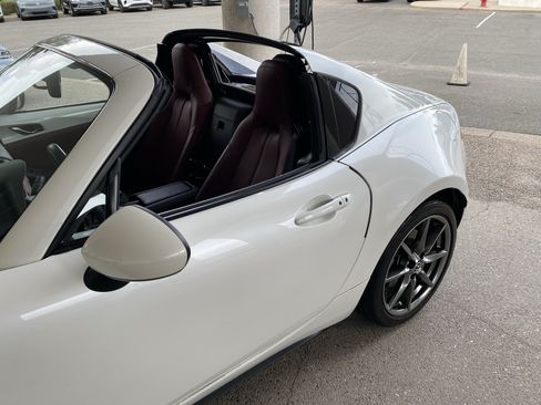 Used 2020 MAZDA MX-5 Miata RF Grand Touring RWD image 62
