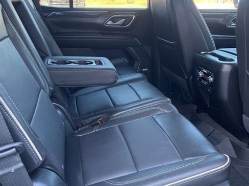 Used 2023 GMC Yukon SLT image 9