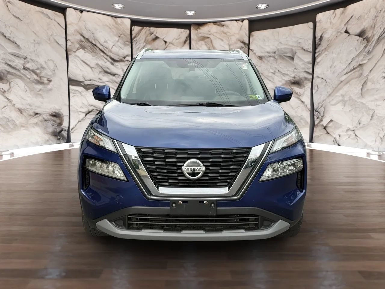 Used 2021 Nissan Rogue SV w/ Premium Package AWD/4WD image 2