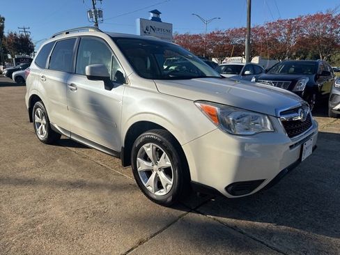 Used 2015 Subaru Forester 2.5i Premium w/ All-Weather Package image 3