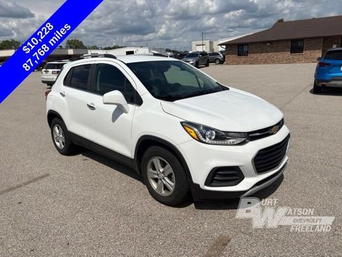 Used 2018 Chevrolet Trax LT w/ LT Convenience Package FWD image 8