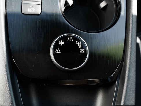 New 2026 Nissan Rogue S image 17