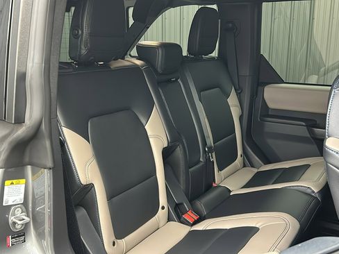 Used 2024 Ford Bronco Wildtrak image 35