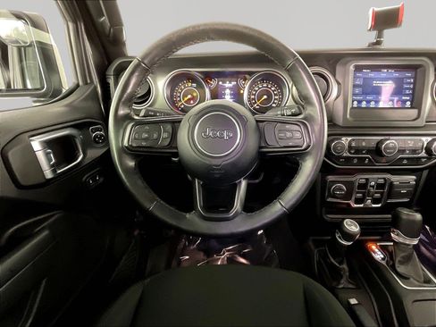 Used 2022 Jeep Gladiator Sport AWD/4WD image 9