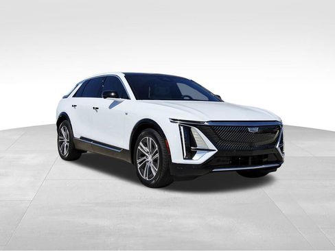 New 2026 Cadillac Lyriq Premium Luxury image 1