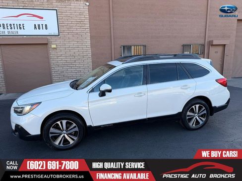 Used 2018 Subaru Outback 3.6R Limited image 2