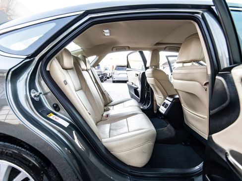 Used 2013 Toyota Avalon XLE Premium image 40