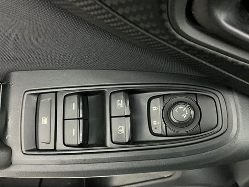 Used 2018 Subaru Crosstrek 2.0i Premium AWD/4WD image 38