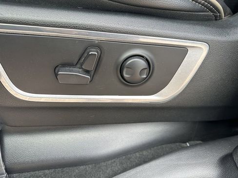 Used 2023 RAM 1500 Laramie image 17