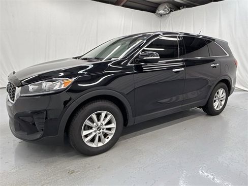 Used 2020 Kia Sorento L image 4