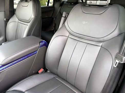 New 2026 Land Rover Range Rover Sport SE AWD/4WD image 18