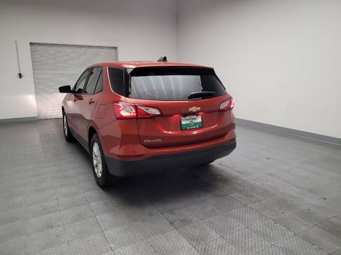 Used 2020 Chevrolet Equinox LS FWD image 6