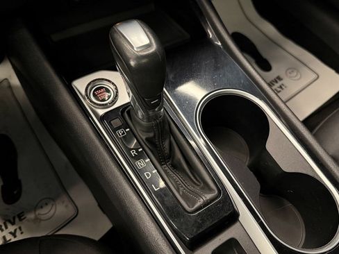 Used 2022 Nissan Altima 2.5 SV w/ SV Premium Package image 17