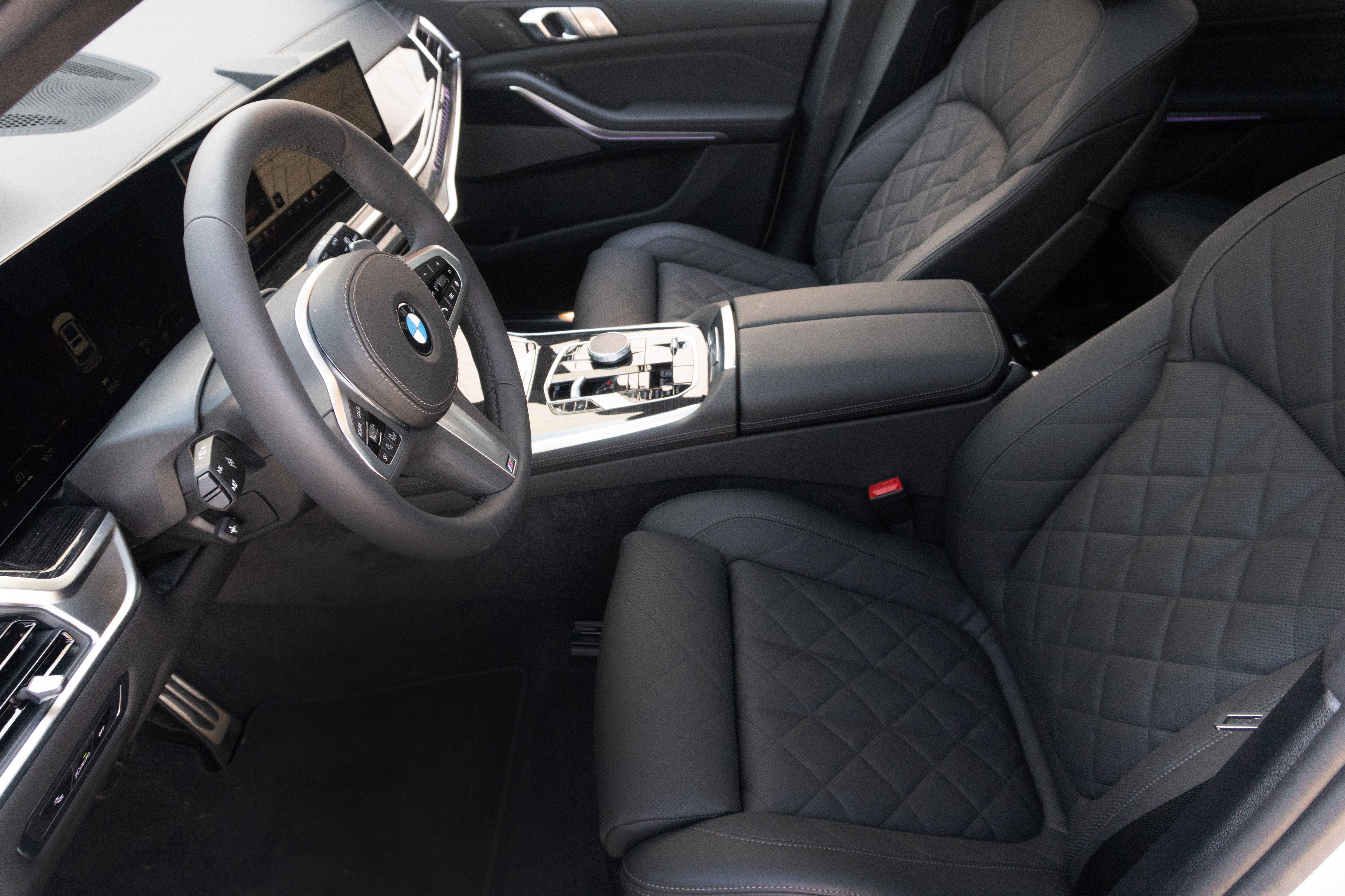 Certified 2027 BMW X7 xDrive40i w/ M Sport Package AWD/4WD image 11