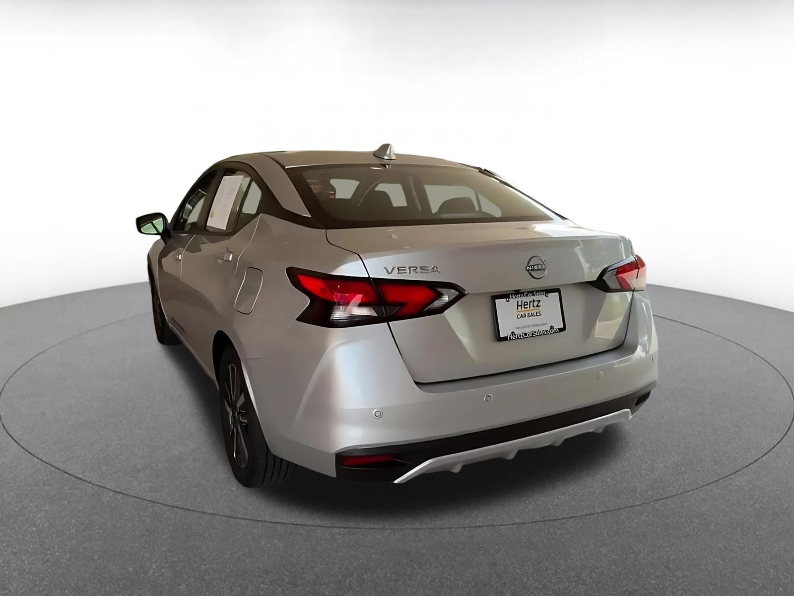 Used 2025 Nissan Versa SV FWD image 10