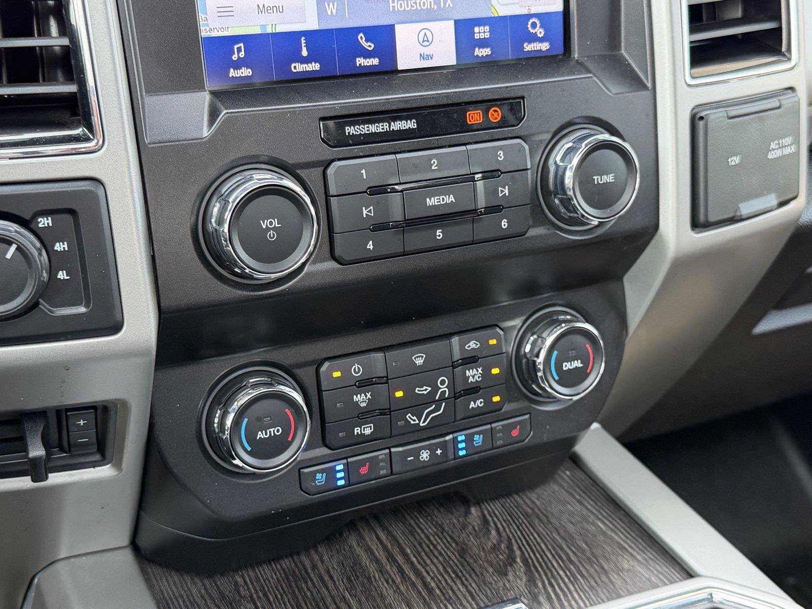 Used 2021 Ford F350 Lariat w/ Chrome Package AWD/4WD image 25
