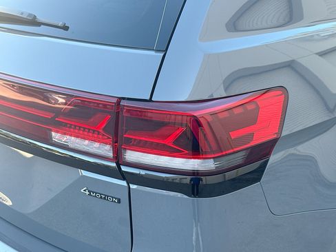 Certified 2025 Volkswagen Atlas Peak Edition SE image 28