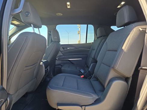 Used 2024 Chevrolet Traverse LT image 13