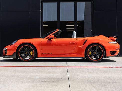 Certified 2016 Porsche 911 Turbo S AWD/4WD image 2