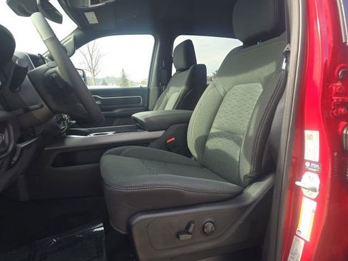 New 2026 RAM 1500 4x4 Crew Cab image 9