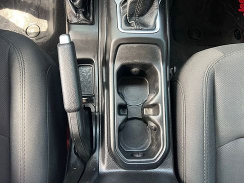 Used 2019 Jeep Wrangler Unlimited Sport S image 29