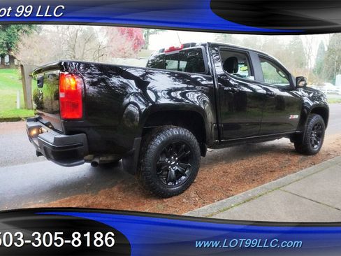 Used 2019 Chevrolet Colorado Z71 w/ Z71 Midnight Edition image 10