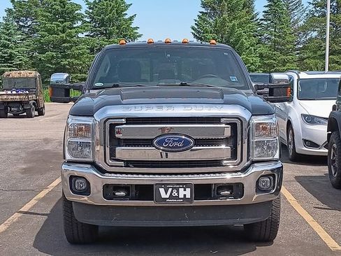 Used 2014 Ford F250 Lariat w/ Chrome Package AWD/4WD image 2