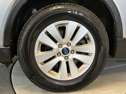 Used 2017 Subaru Outback 2.5i Premium AWD/4WD image 24