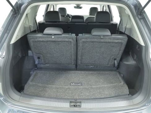 Certified 2022 Volkswagen Tiguan SE image 38