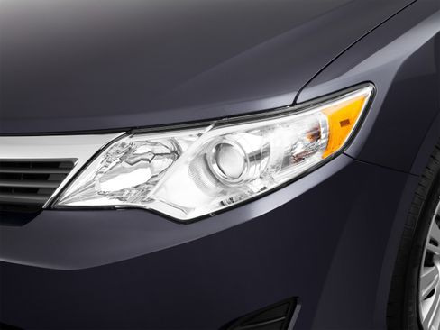 Used 2012 Toyota Camry SE FWD image 46