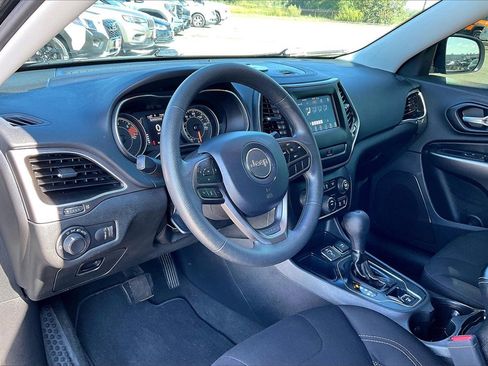 Used 2020 Jeep Cherokee Latitude image 14