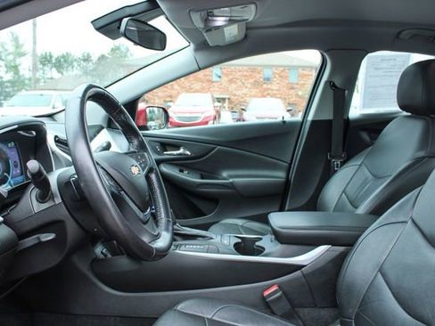 Used 2019 Chevrolet Volt LT w/ Power Convenience Package image 12