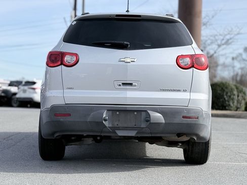 Used 2012 Chevrolet Traverse LT image 6