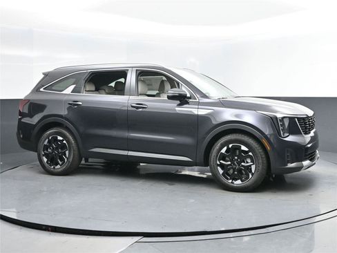 New 2026 Kia Sorento S w/ S Panoramic Sunroof Package image 2