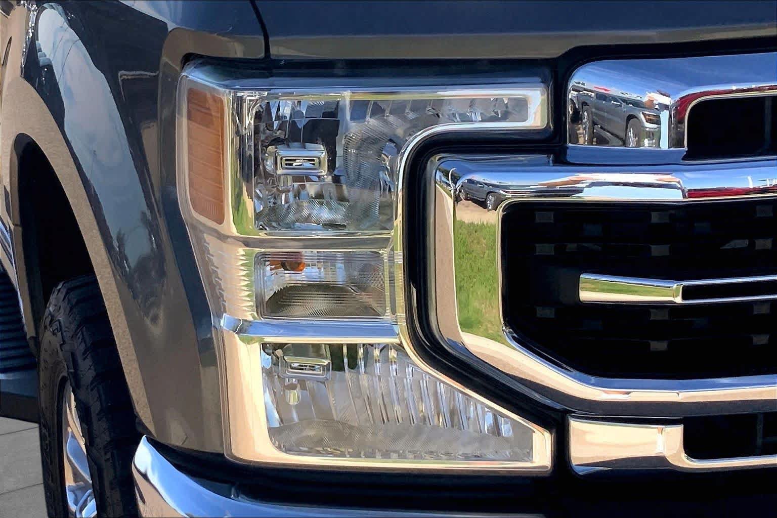 Used 2021 Ford F250 Lariat w/ Lariat Value Package AWD/4WD image 28