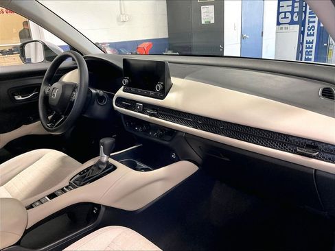 Used 2025 Honda HR-V LX image 14