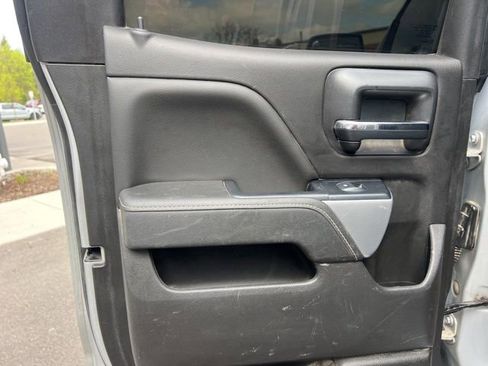 Used 2018 Chevrolet Silverado 1500 LT w/ Redline Edition AWD/4WD image 15