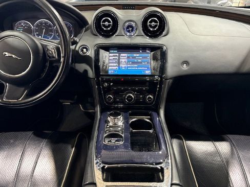 Used 2011 Jaguar XJ RWD image 15