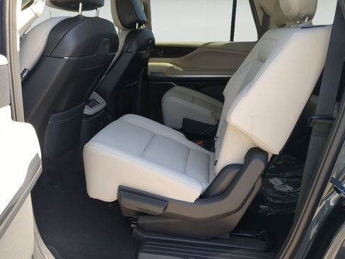 New 2026 Lincoln Navigator L Premier AWD/4WD image 21